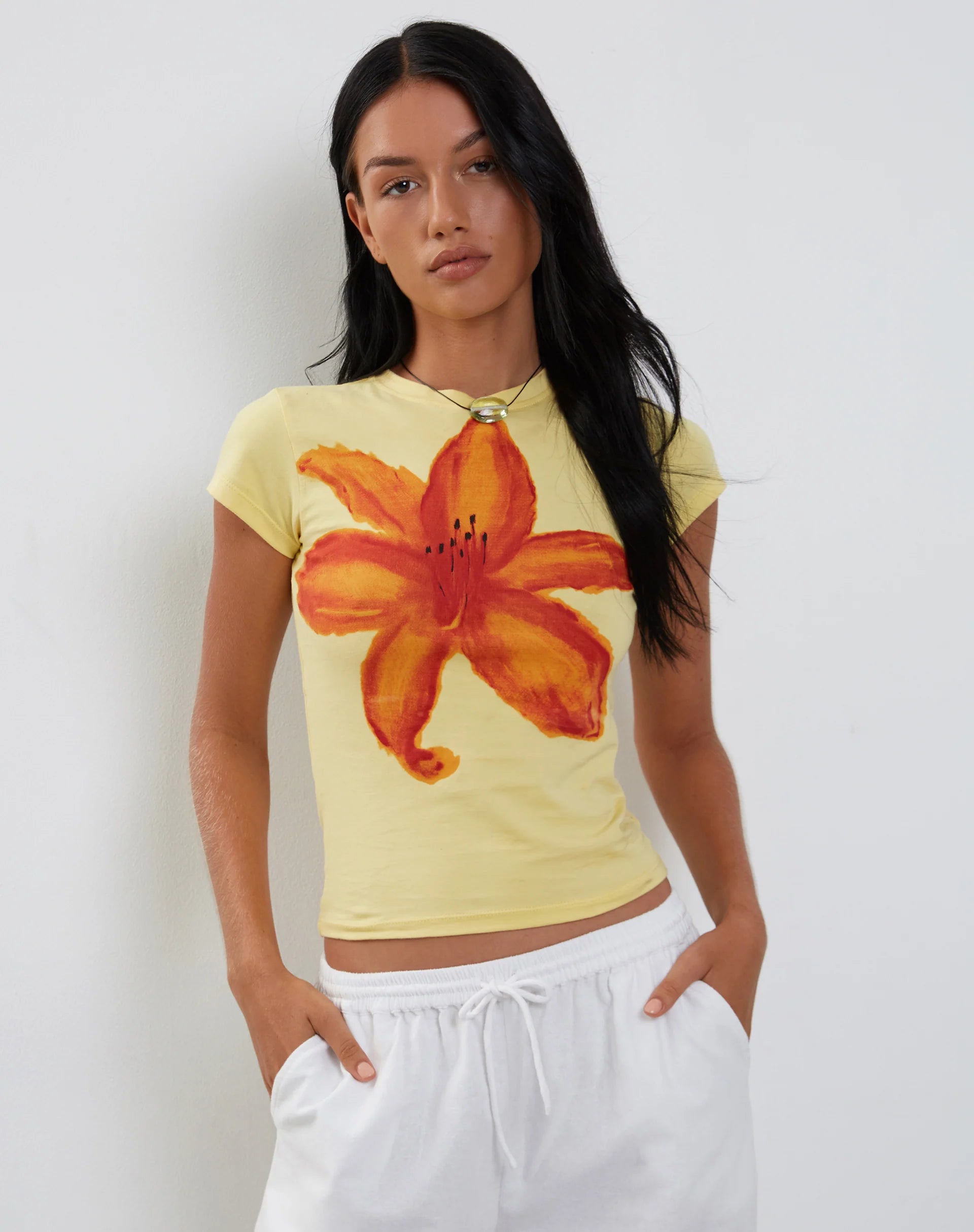 flower tee woman